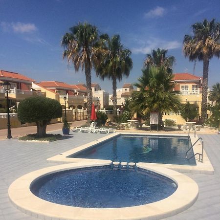 Torrevieja, La Torreta Ground Floor Apartment With Large Private Patio Garden Buitenkant foto
