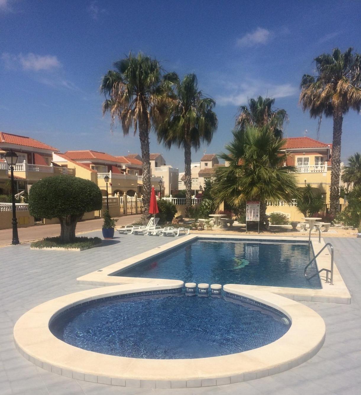Torrevieja, La Torreta Ground Floor Apartment With Large Private Patio Garden Buitenkant foto
