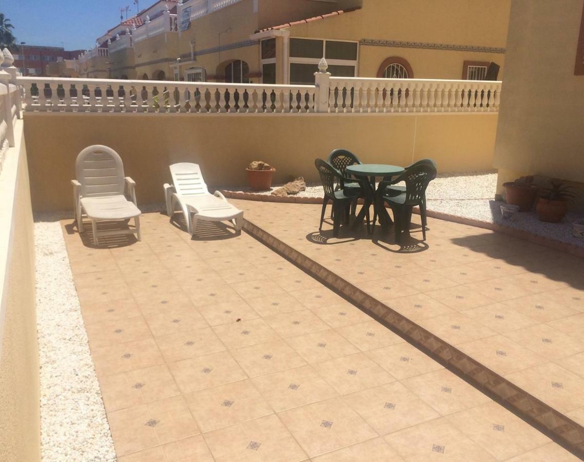 Torrevieja, La Torreta Ground Floor Apartment With Large Private Patio Garden Buitenkant foto